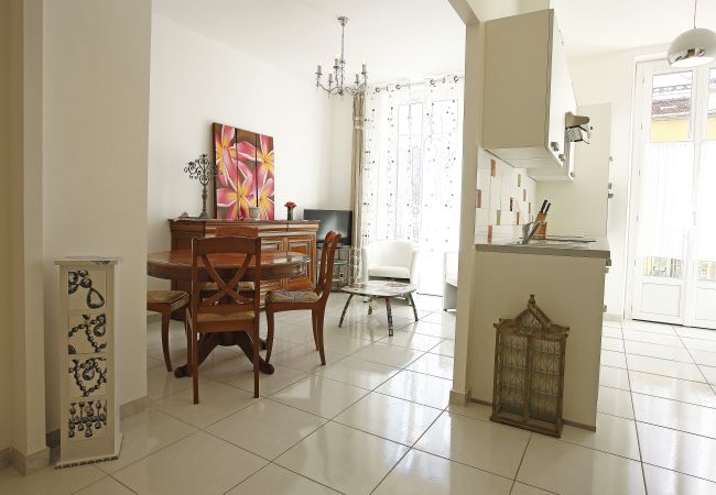 Apartment in Nice - AQUAMARINE - Appartement vue mer au Port de Nice
