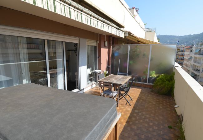 Apartment in Nice - SIENA - Magnifique appartement avec jacuzzi