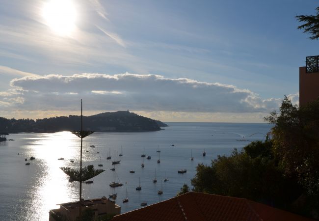 Apartment in Villefranche-sur-Mer - NEREIDES - Appartement 4 personnes avec Vue Mer 