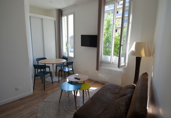 Apartment in Nice - CALIFORNIE 1 - Cosy apartment 2 pers. next to sea 