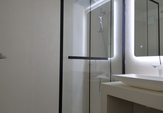 Appartement à Nice - TOBIAS - Duplex 4 personnes Nice Port Riquier