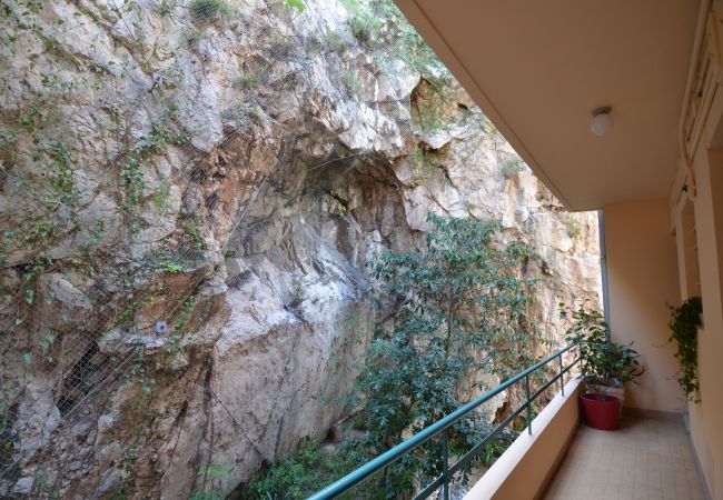 Appartement à Villefranche-sur-Mer - NEREIDES - Appartement 3 personnes Vue Mer