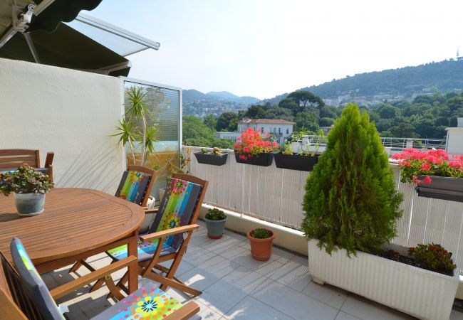 Appartement à Nice - PHOENIX - Appartement 4 personnes terrasse, parkin