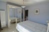 Appartement à Nice - HELIANTHE - Vue mer et colline au Port de Nice