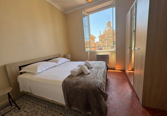 Appartement à Nice - Charme et vue Sainte-Réparate