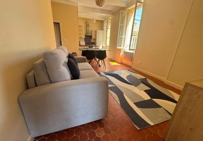 Appartement à Nice - Charme et vue Sainte-Réparate